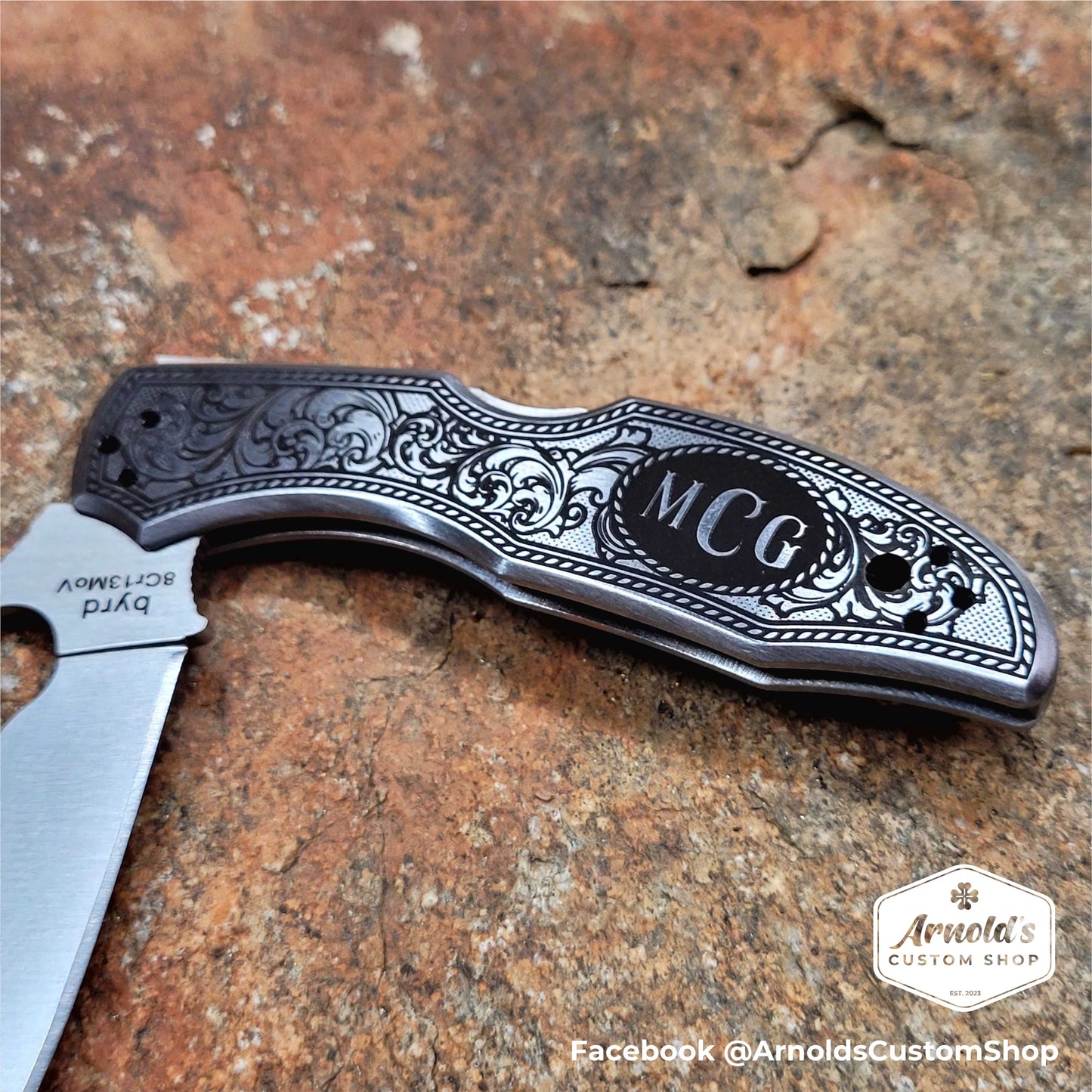 CUSTOM INITIALS Rope Design, Custom Engraved Folding Knife