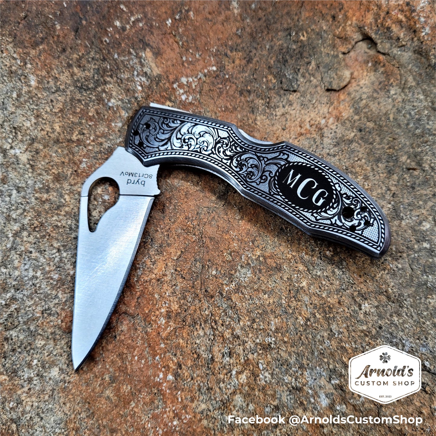 CUSTOM INITIALS Rope Design, Custom Engraved Folding Knife