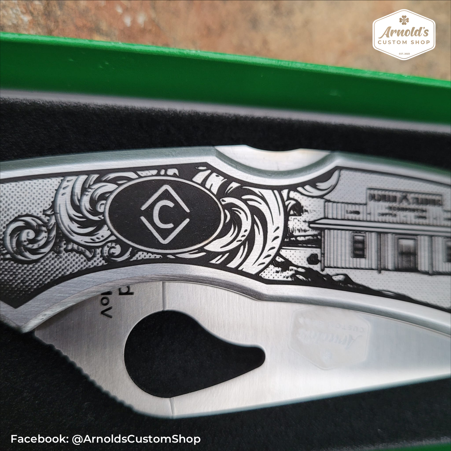 CUSTOM DESIGN, Custom Engraved Folding Knife